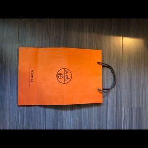 Hermes paperbag 17x 11